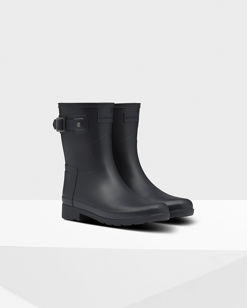 Hunter Refined Slim Fit Short Rain Boots - Sale Clearance Womens Navy - WCAPTY503